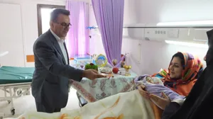 تولد نخستین نوزادان سال 95 درلحظه تحویل سال